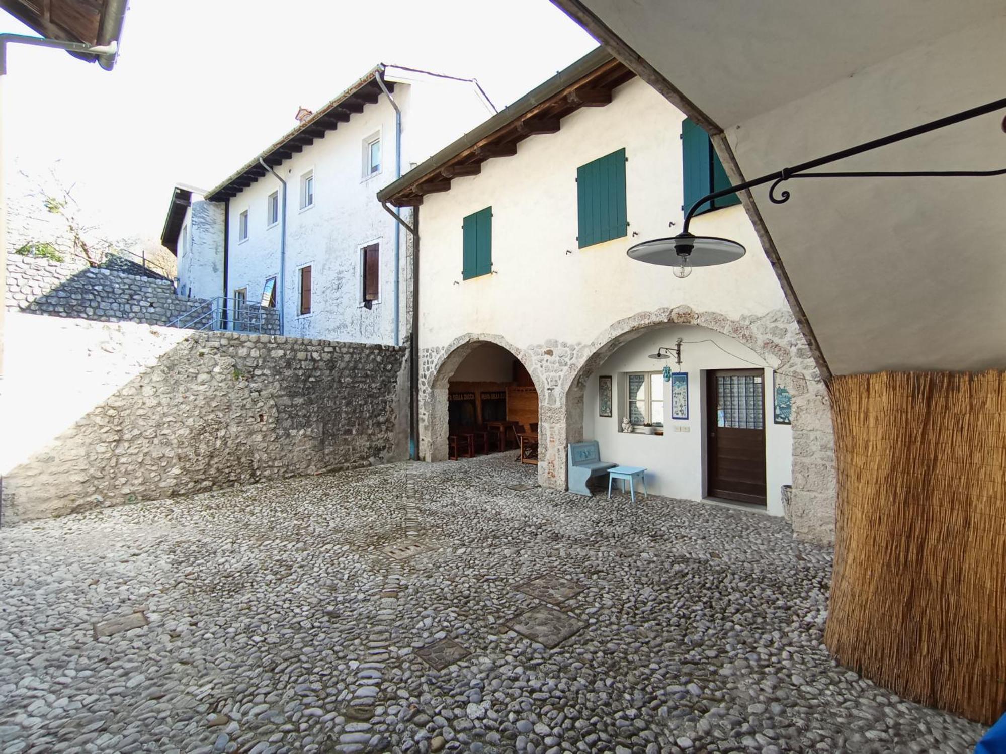 Appartamento Taverna Gattolini Venzone Exterior foto